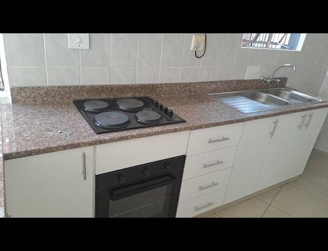 2 BEDROOM PROPERTY TO RENT IN OVERPORT